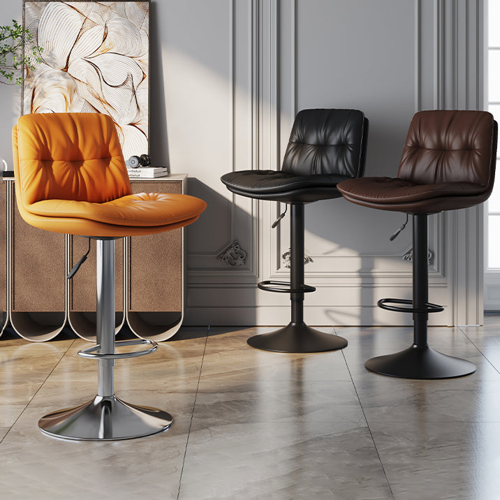 Sgabello da bar in pelle di altezza regolabile scandinava