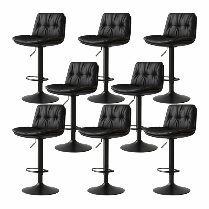 Sgabello da bar in pelle di altezza regolabile scandinava