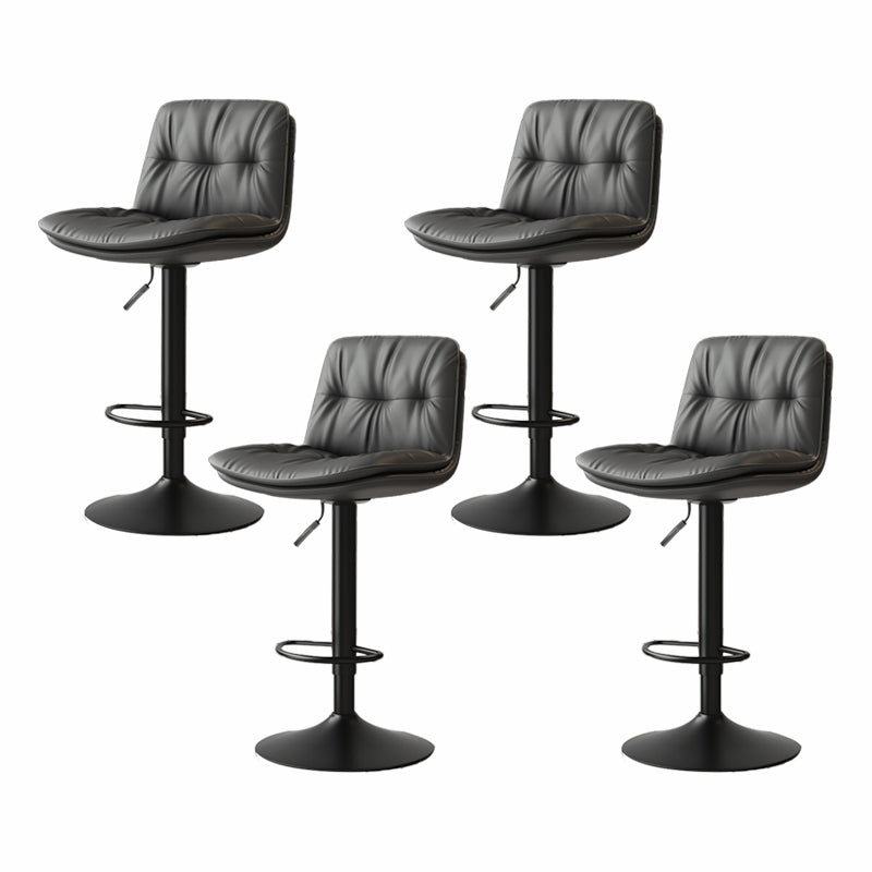 Sgabello da bar in pelle di altezza regolabile scandinava