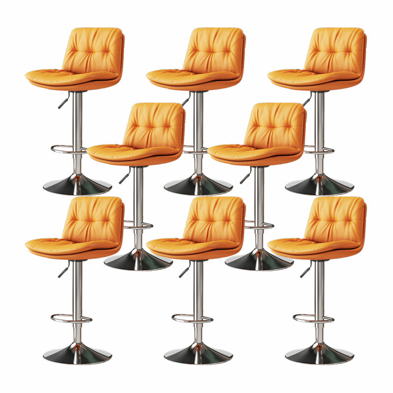 Sgabello da bar in pelle di altezza regolabile scandinava