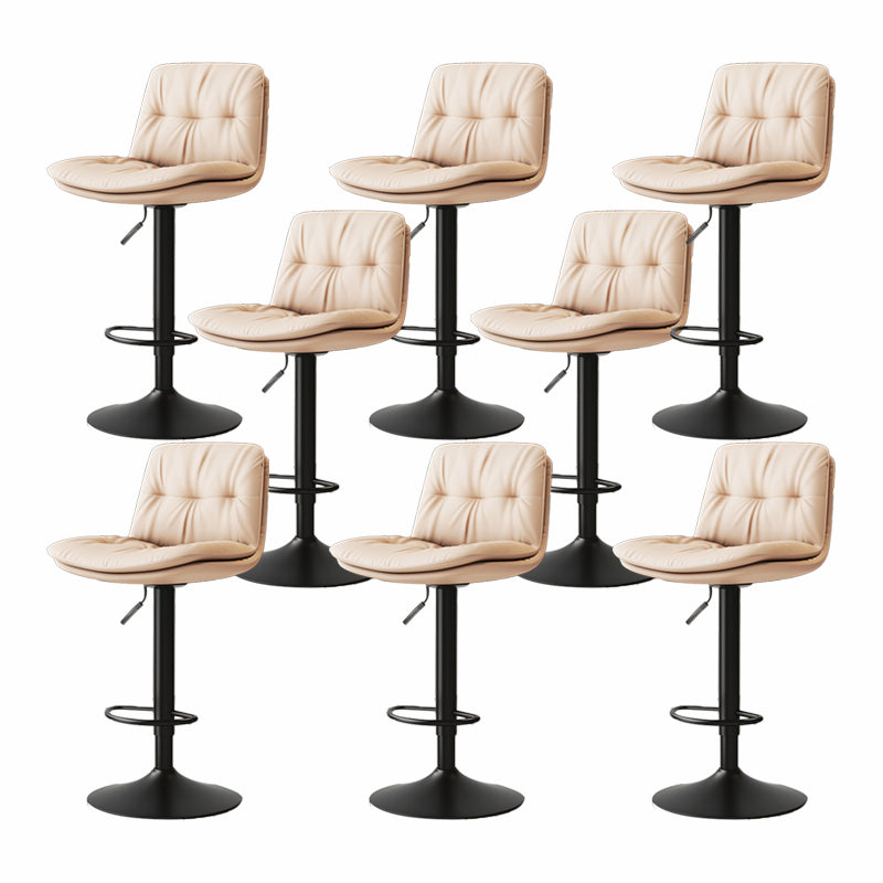 Sgabello da bar in pelle di altezza regolabile scandinava