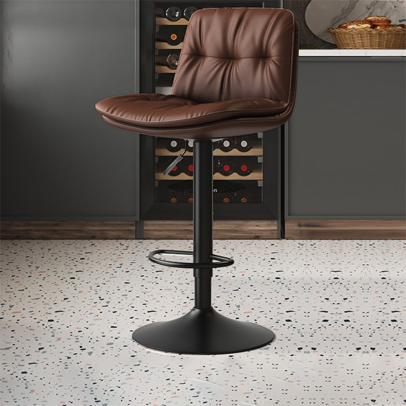 Sgabello da bar in pelle di altezza regolabile scandinava