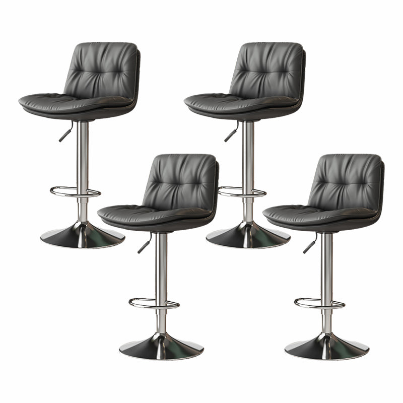 Sgabello da bar in pelle di altezza regolabile scandinava