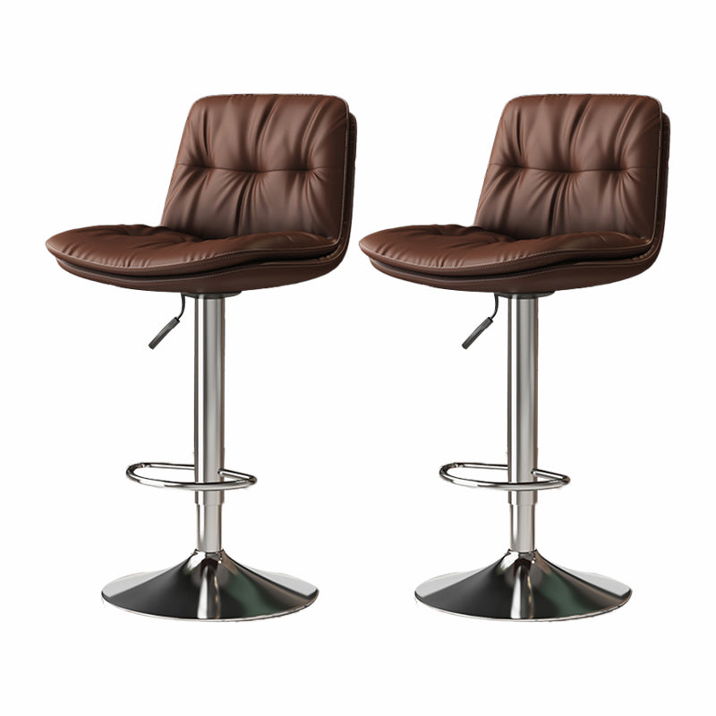 Sgabello da bar in pelle di altezza regolabile scandinava