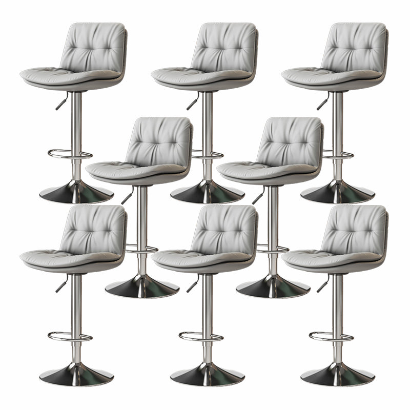 Sgabello da bar in pelle di altezza regolabile scandinava