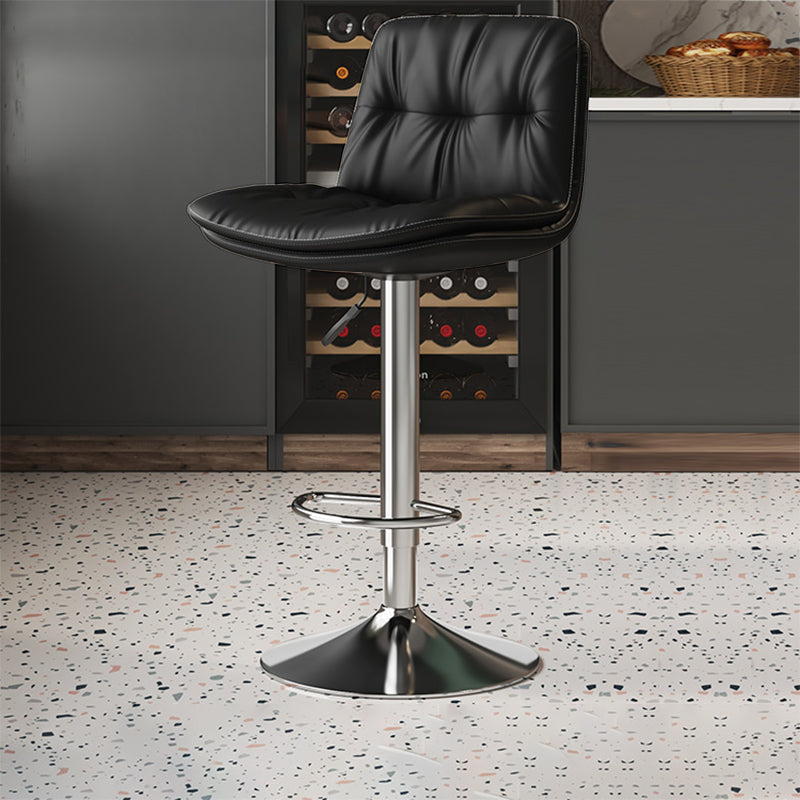 Sgabello da bar in pelle di altezza regolabile scandinava