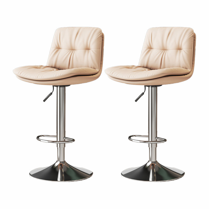 Sgabello da bar in pelle di altezza regolabile scandinava