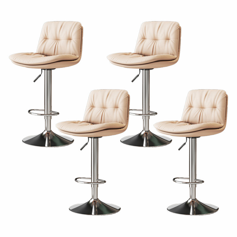 Sgabello da bar in pelle di altezza regolabile scandinava