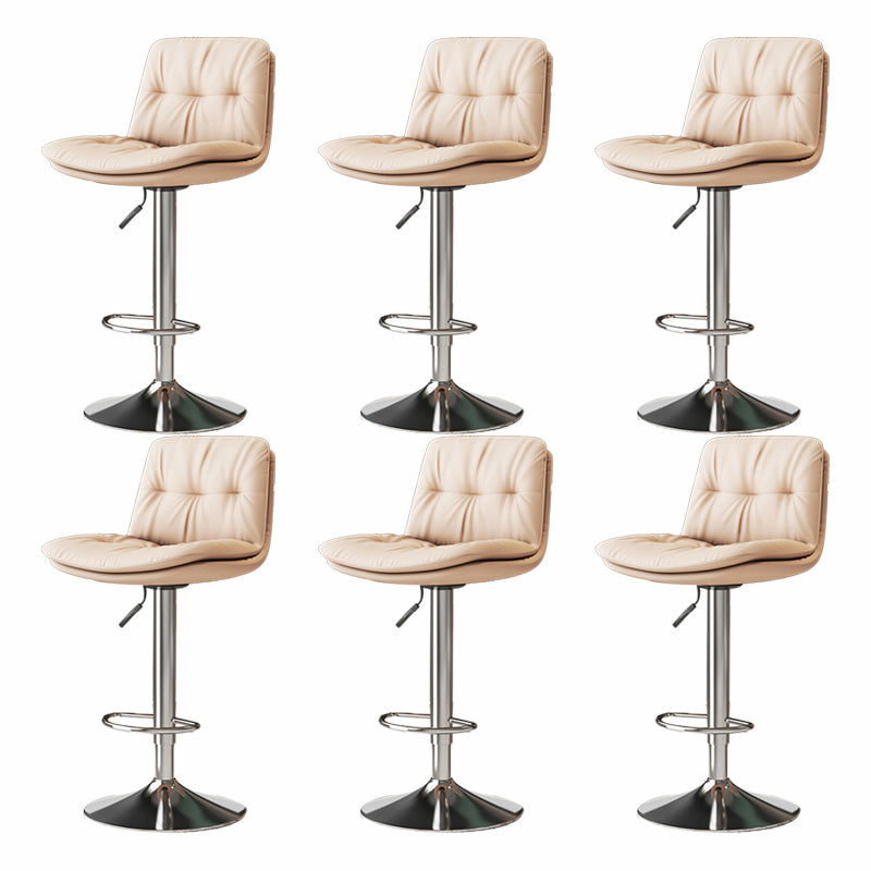 Sgabello da bar in pelle di altezza regolabile scandinava