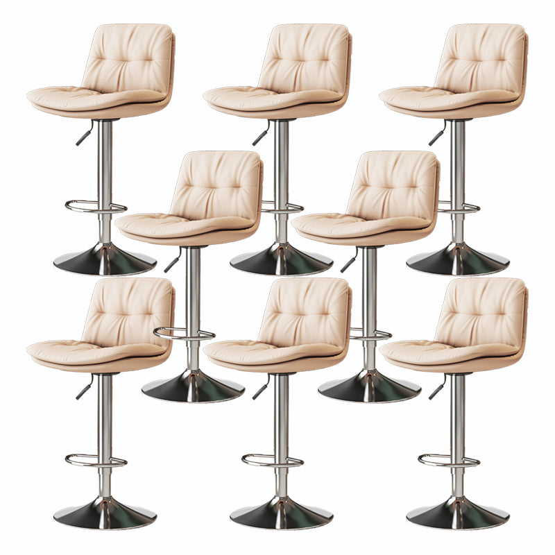 Sgabello da bar in pelle di altezza regolabile scandinava