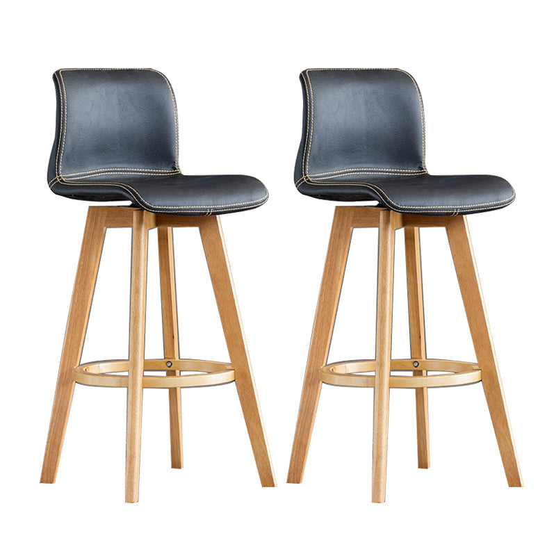 Taburete de bar de cuero con acabado mate y respaldo bajo para el hogar contemporáneo
