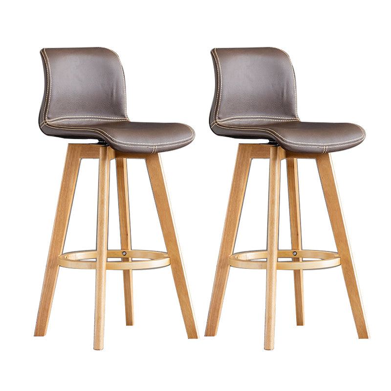 Taburete de bar de cuero con acabado mate y respaldo bajo para el hogar contemporáneo