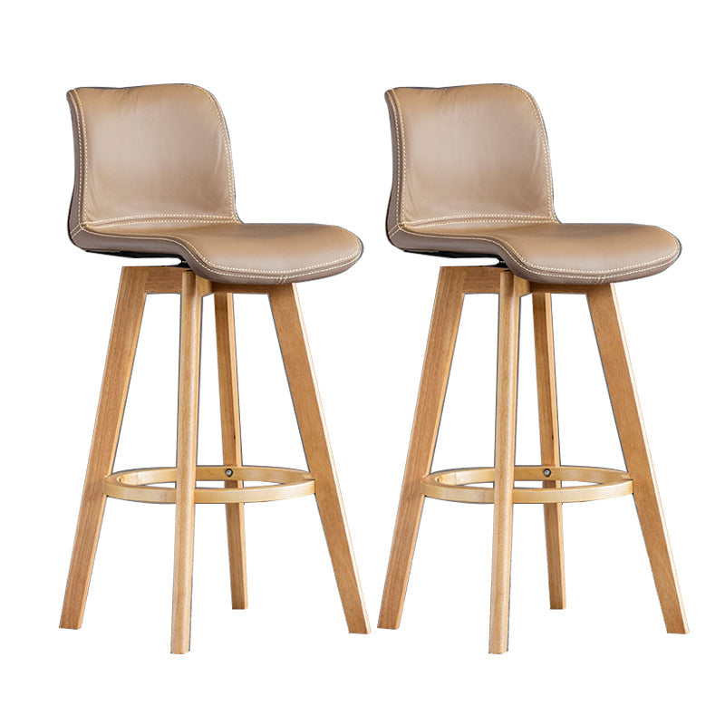 Taburete de bar de cuero con acabado mate y respaldo bajo para el hogar contemporáneo