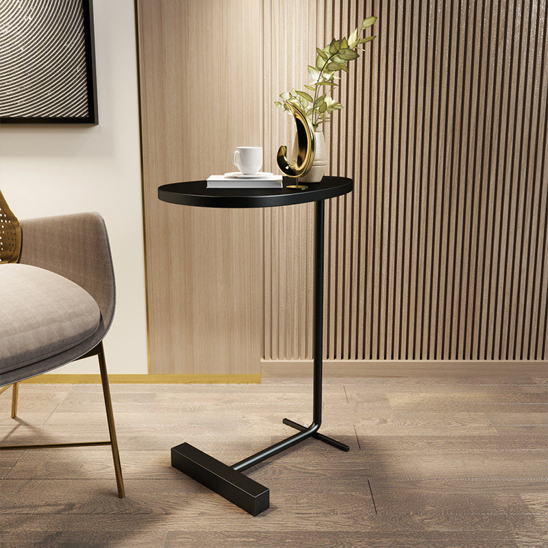 Mesa geométrica de mesa lateral modernista C de metal C con tapa de mármol