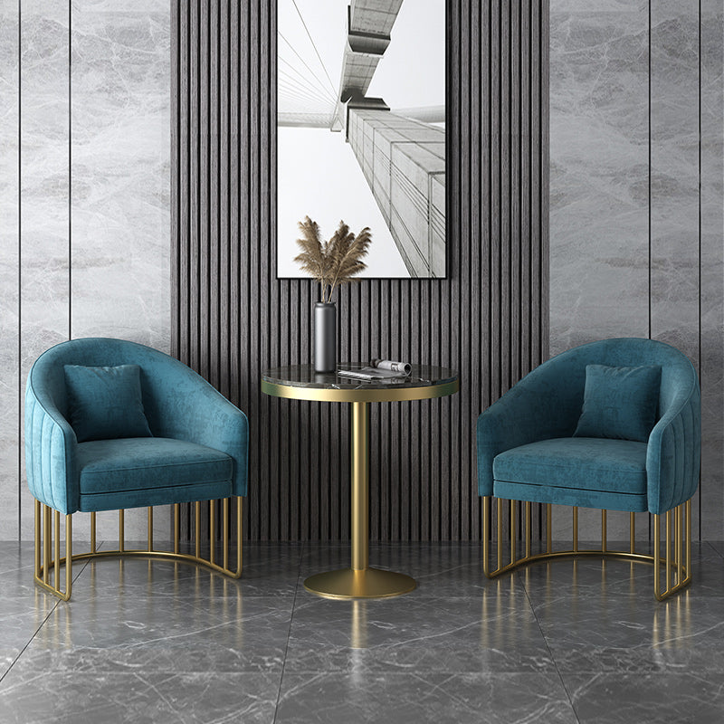 Velvet Barrel Accent Chaid 27,55 "Ligne de large Chaise incluse avec des jambes dorées