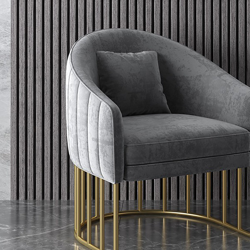 Velvet Barrel Accent Chaid 27,55 "Ligne de large Chaise incluse avec des jambes dorées