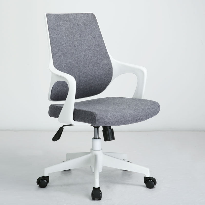 Sillón moderno con brazos fijos, asiento ajustable en altura, silla de oficina