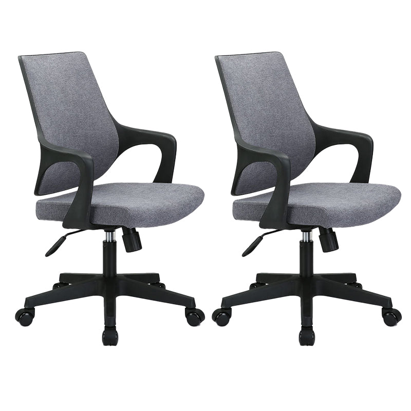 Sillón moderno con brazos fijos, asiento ajustable en altura, silla de oficina