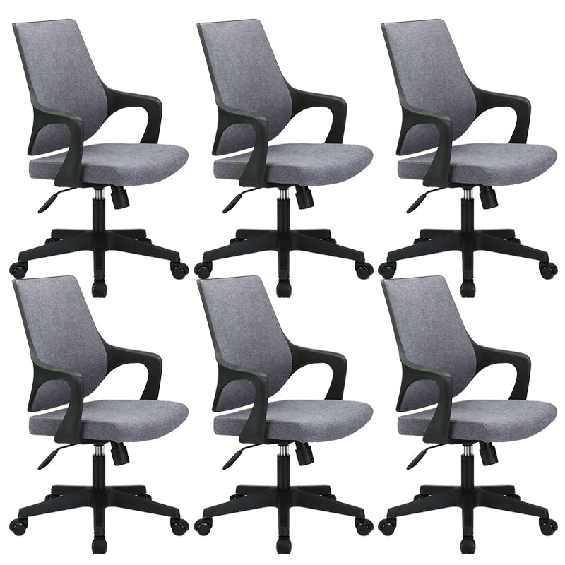 Sillón moderno con brazos fijos, asiento ajustable en altura, silla de oficina