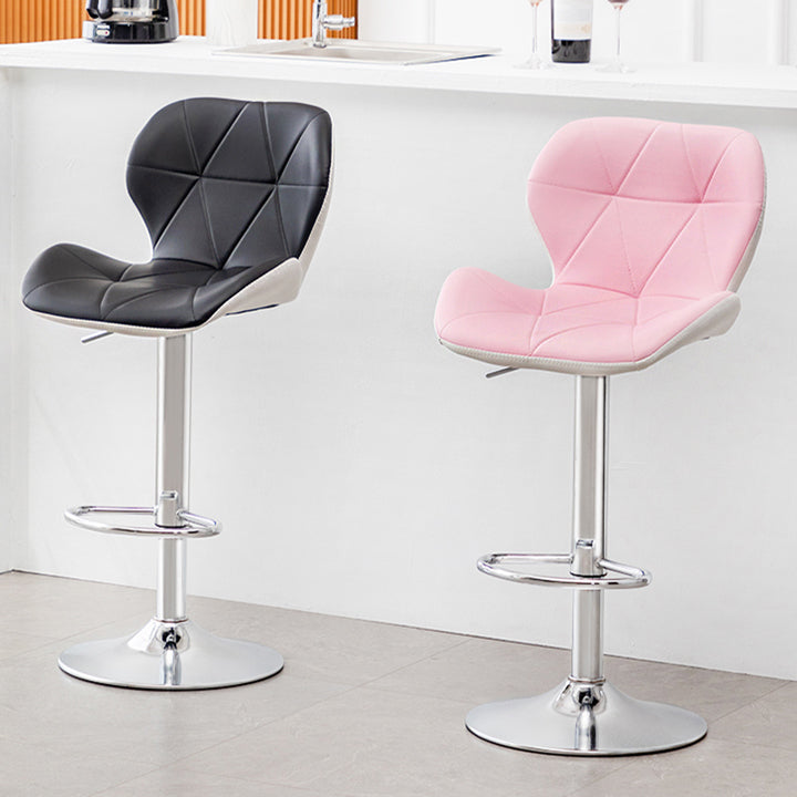 スカンジナビアのメタルバースツールフェイクレザーフットレスト調整可能なカウンタースツール