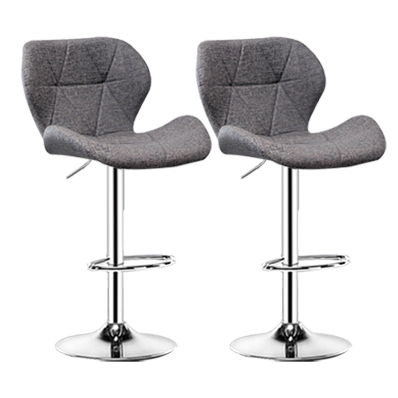 スカンジナビアのメタルバースツールフェイクレザーフットレスト調整可能なカウンタースツール