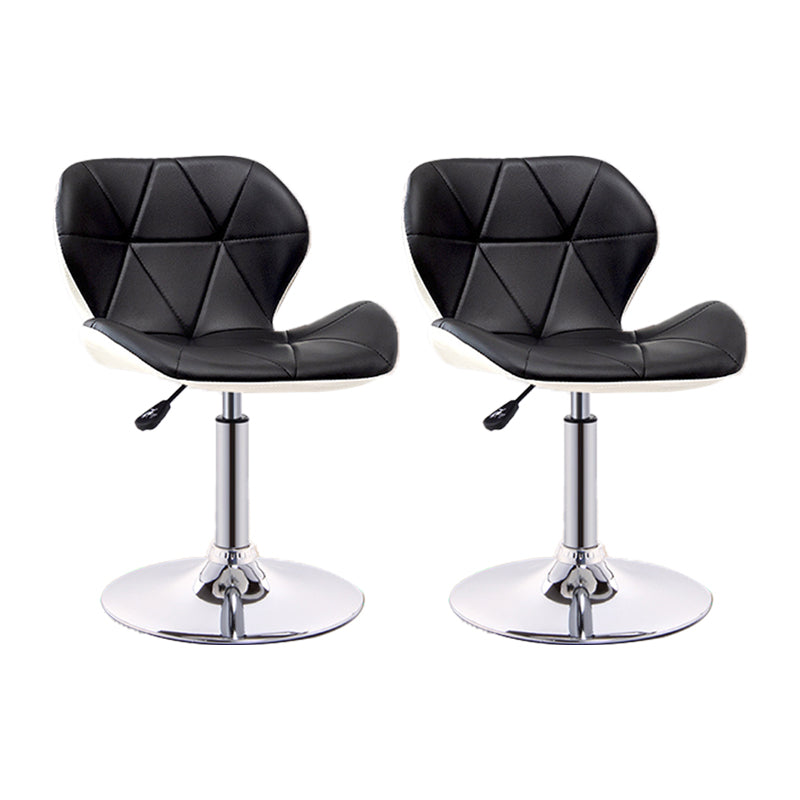 スカンジナビアのメタルバースツールフェイクレザーフットレスト調整可能なカウンタースツール