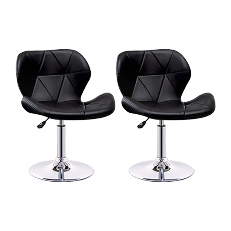 スカンジナビアのメタルバースツールフェイクレザーフットレスト調整可能なカウンタースツール