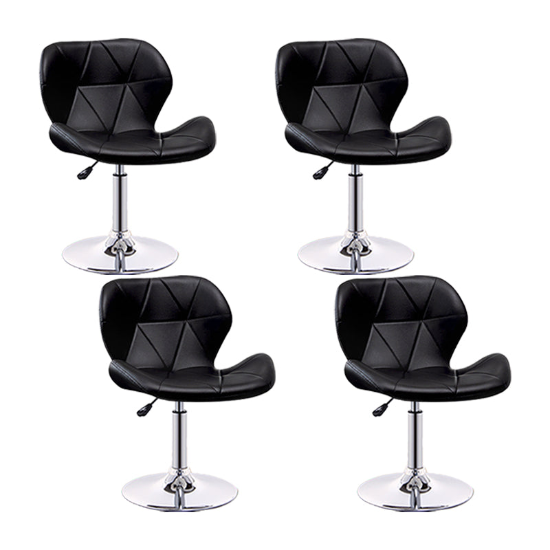 スカンジナビアのメタルバースツールフェイクレザーフットレスト調整可能なカウンタースツール