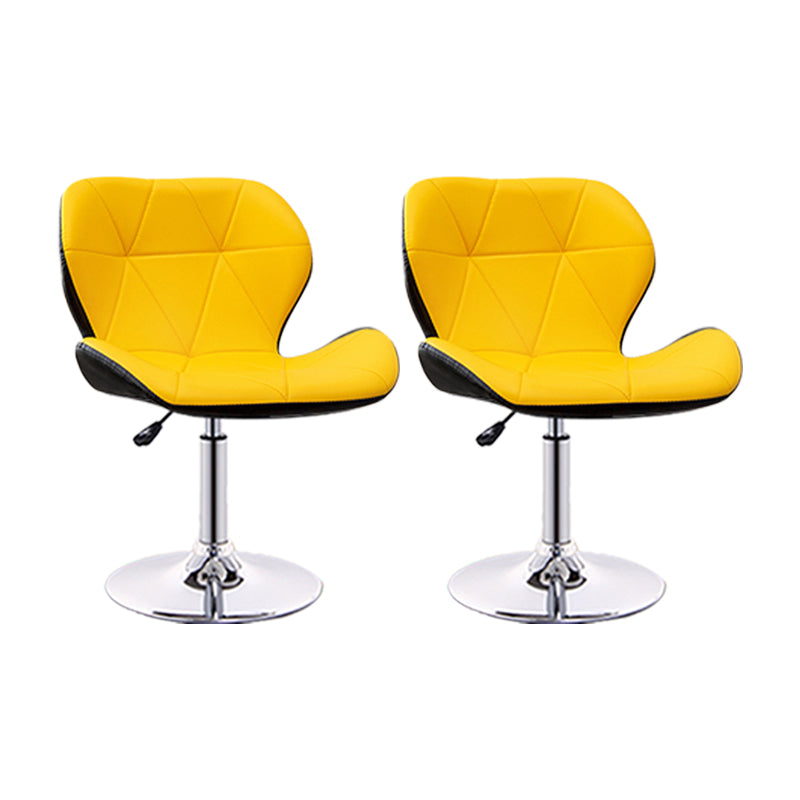 スカンジナビアのメタルバースツールフェイクレザーフットレスト調整可能なカウンタースツール