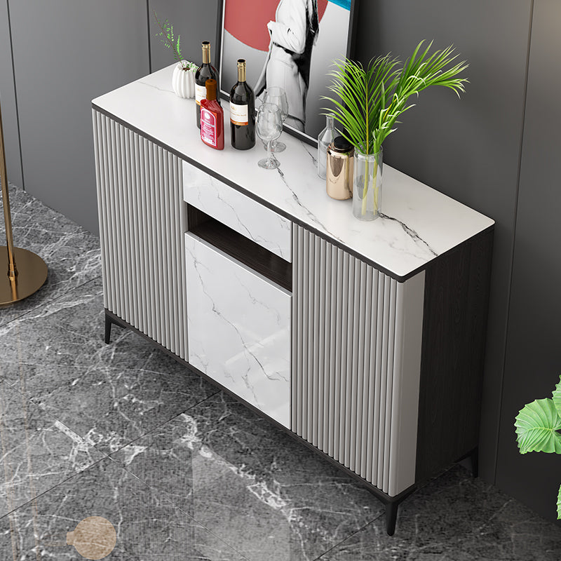 Server a buffet contemporaneo per cucina per cucina per cucina.