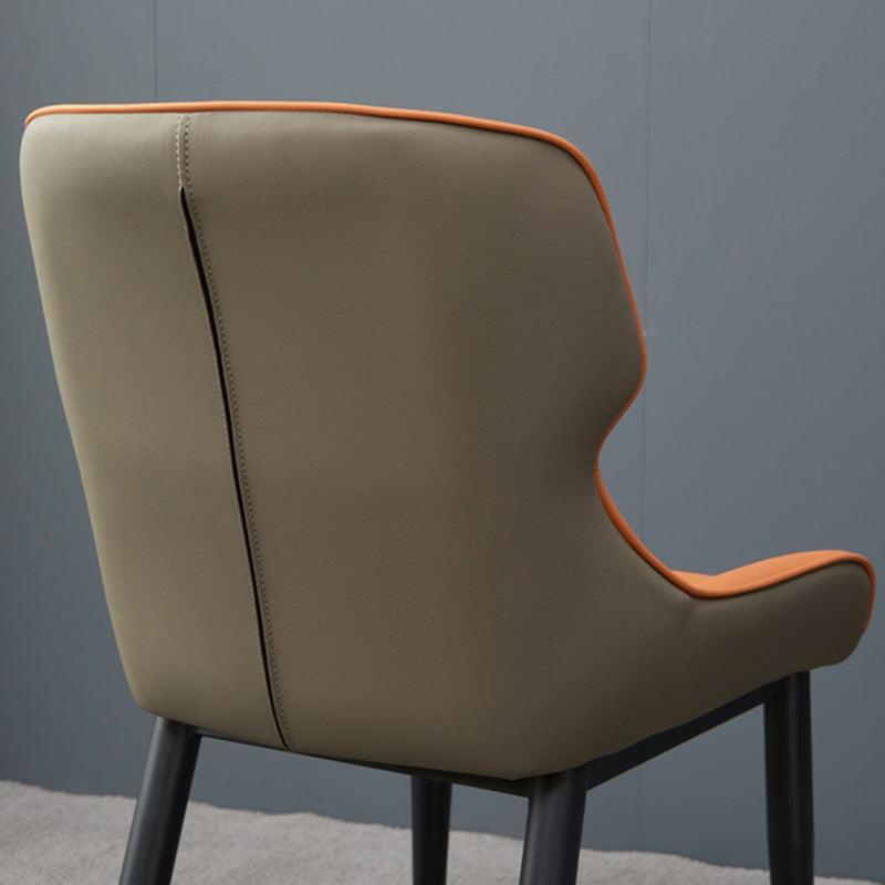 Chaise de finale finale mate avec jambes noires chaise latéral contemporaine pour salle à manger