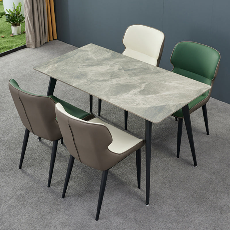 Chaise de finale finale mate avec jambes noires chaise latéral contemporaine pour salle à manger