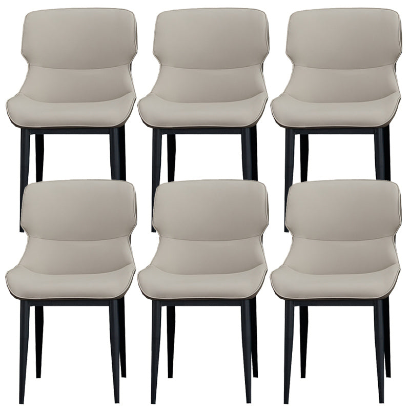 Chaise de finale finale mate avec jambes noires chaise latéral contemporaine pour salle à manger