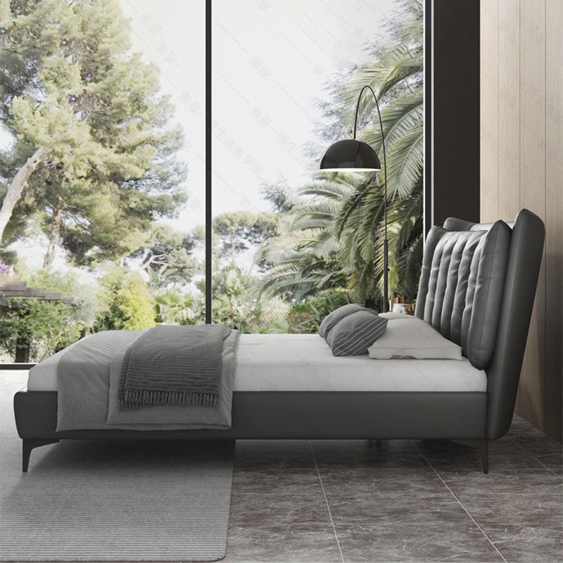 Lit standard moderne du milieu du siècle avec jambes et tête de lit à oreilles