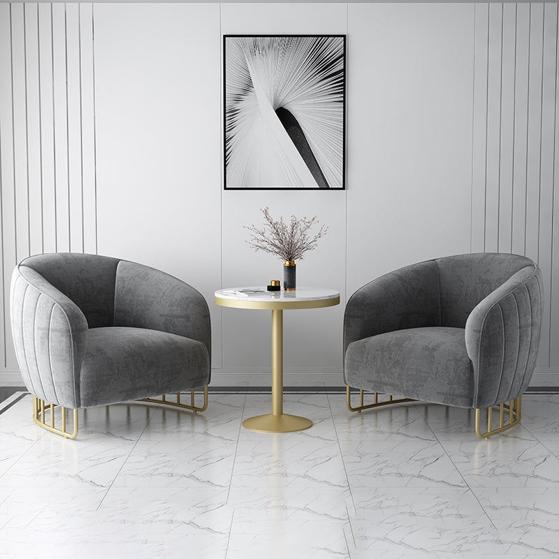 Velvet Barrel Accent Chair 29.52 "Laissez les bras de large inclus chaise avec des jambes en fer doré