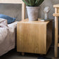 Hölzerner Nachttisch moderner massiver Holz Nachttisch mit niedrigerem Regal