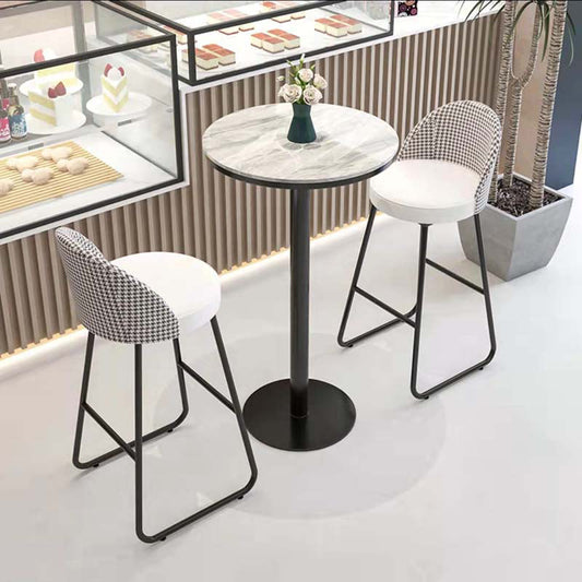 工業用レザーカウンターハイトスツールフットレストショップダイニングスツールと金属ベース