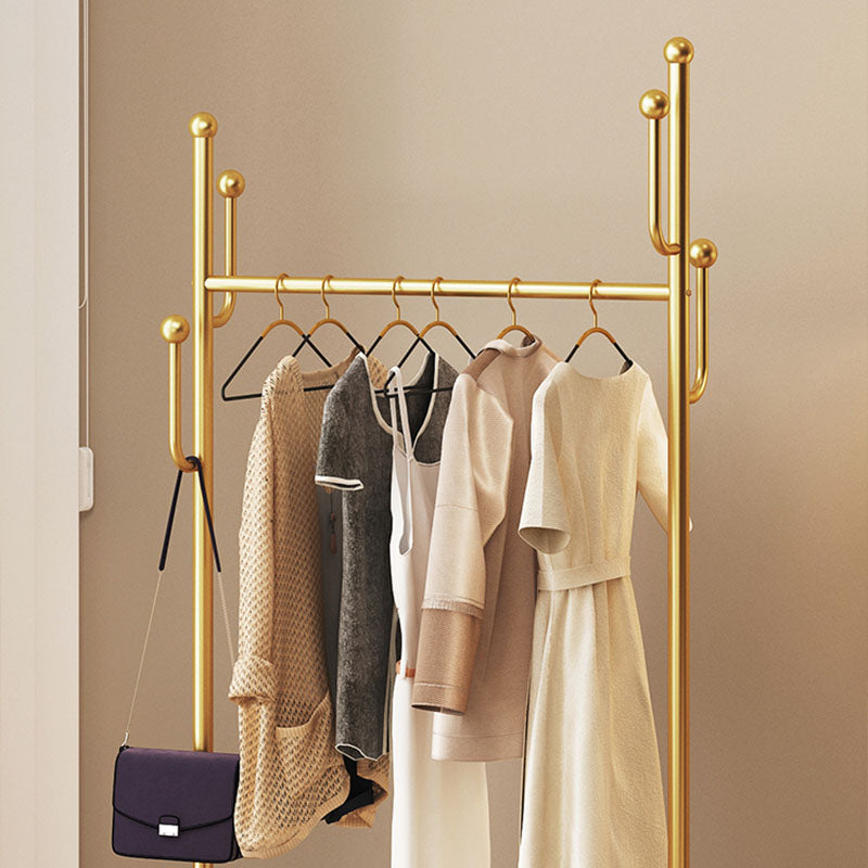 Splendido cestino per cappotti per cappotti in metallo con i casiri