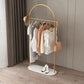 Moderne Style Coat Rack Metallic Free Standing Hooks Design Deck Rack mit Regalen