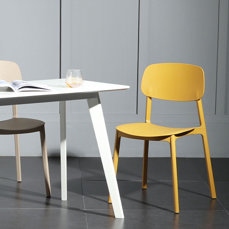 Silla de plástico de la parte posterior abierta moderna silla de brazo de plástico para el dormitorio