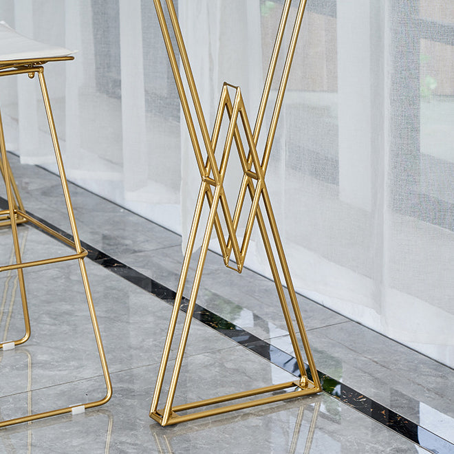 Traditional Luxury Solid Wood Table Gold and Metal Base Bar Table Clearhalo 'Bar Furniture' 'Bar Tables' 'bar_tables' 'furn' 'furn_bar_tables' 'Furniture' 'Kitchen & Dining Furniture' 6097462