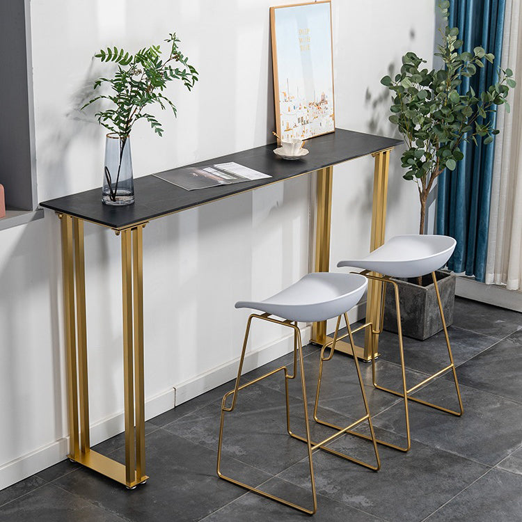 Bartisch aus gesintertem Stein, moderner Esstisch, Bartisch mit Gold- und Metallbasis
