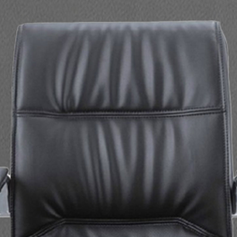 Eigentijdse ergonomische bureaustoel met hoge rugleuning en geen wielen. Bureaustoel
