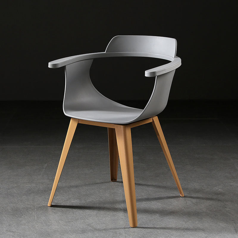 Moderne open achterzijde stoel plastic stoelstoel met metalen basis voor eetkamer