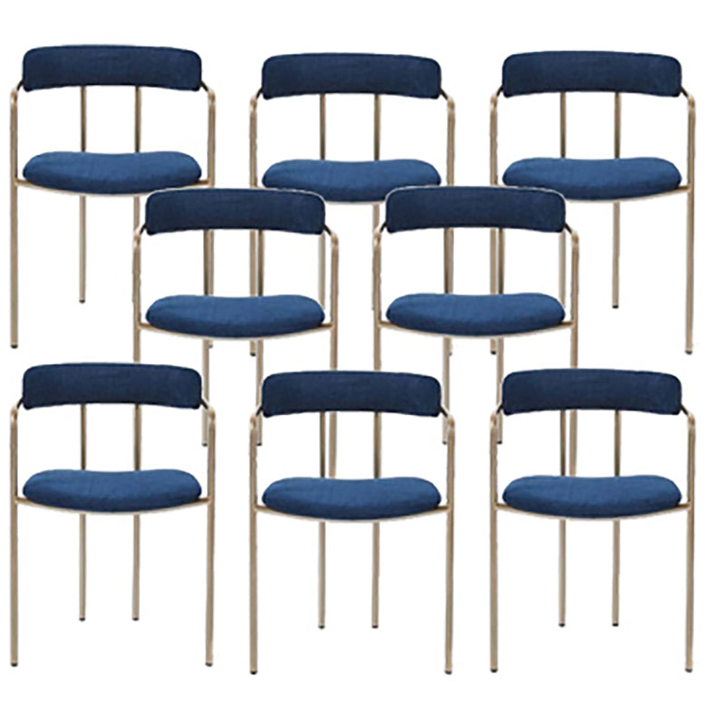 Lussuosa sedia a braccio imbottita sedia in velluto laterale aperto con base metallica