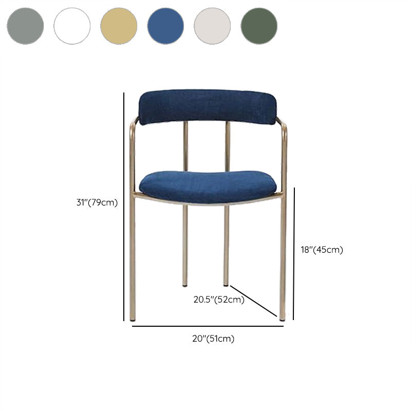 Lussuosa sedia a braccio imbottita sedia in velluto laterale aperto con base metallica