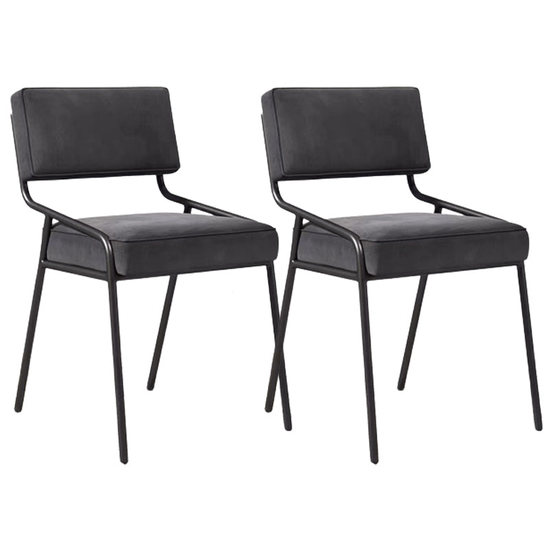 Chaise latéral de style industriel rembourré à l'arrière ouvert avec une jambe en métal