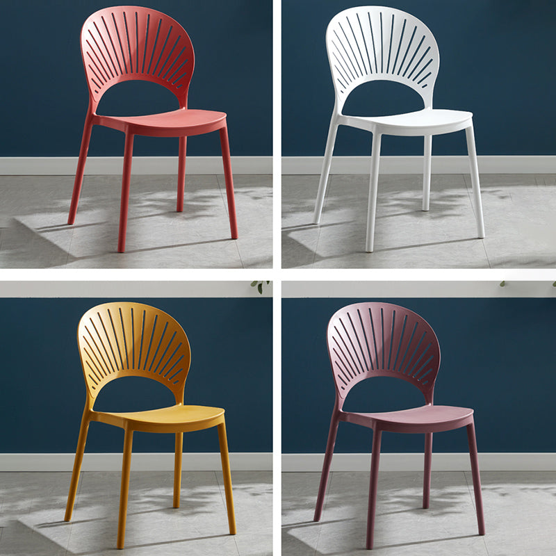 Stapelbare armloze eetkamerstoel Scandinavische plastic eetkamerstoelen