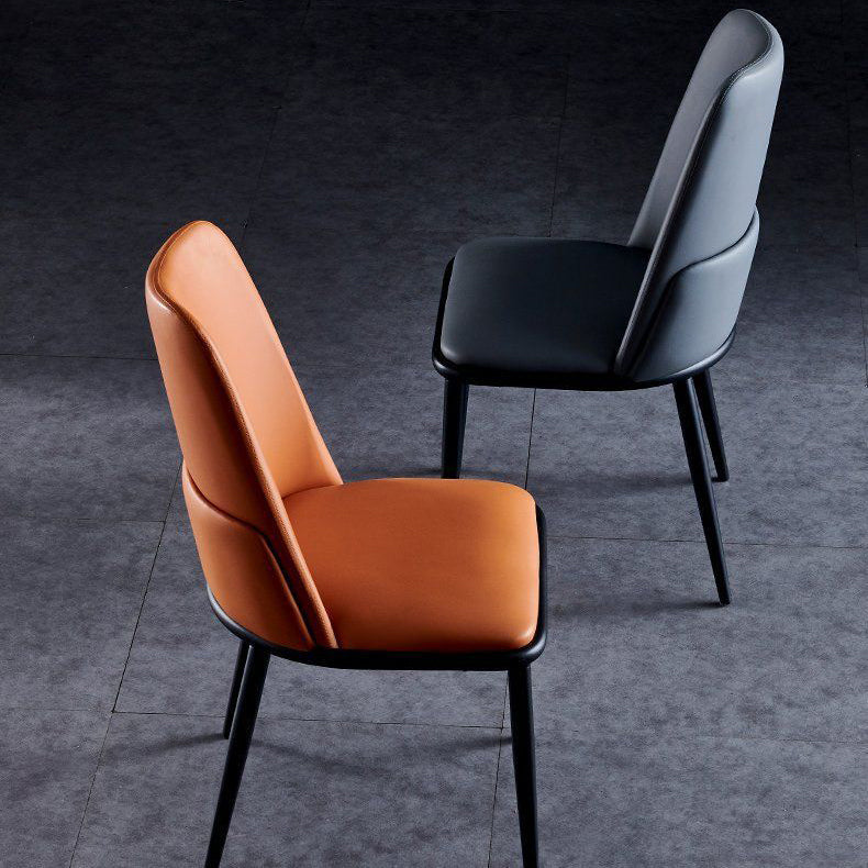 Chaise latéral à dos intérieure en métal contemporain en métal solide à dos solide