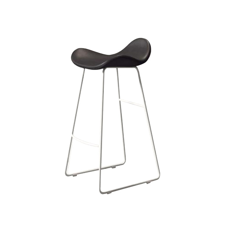 Modern Rectangle Pub Table Set 1/4 Pieces Marble Top Bar Table with Metal Stools Black 30"H Stool (Single) Clearhalo 'Bar Furniture' 'furn' 'furn_home_bar_bar_sets' 'Furniture' 'Home Bars & Bar Sets' 'home_bar_bar_sets' 'Kitchen & Dining Furniture' 6106692